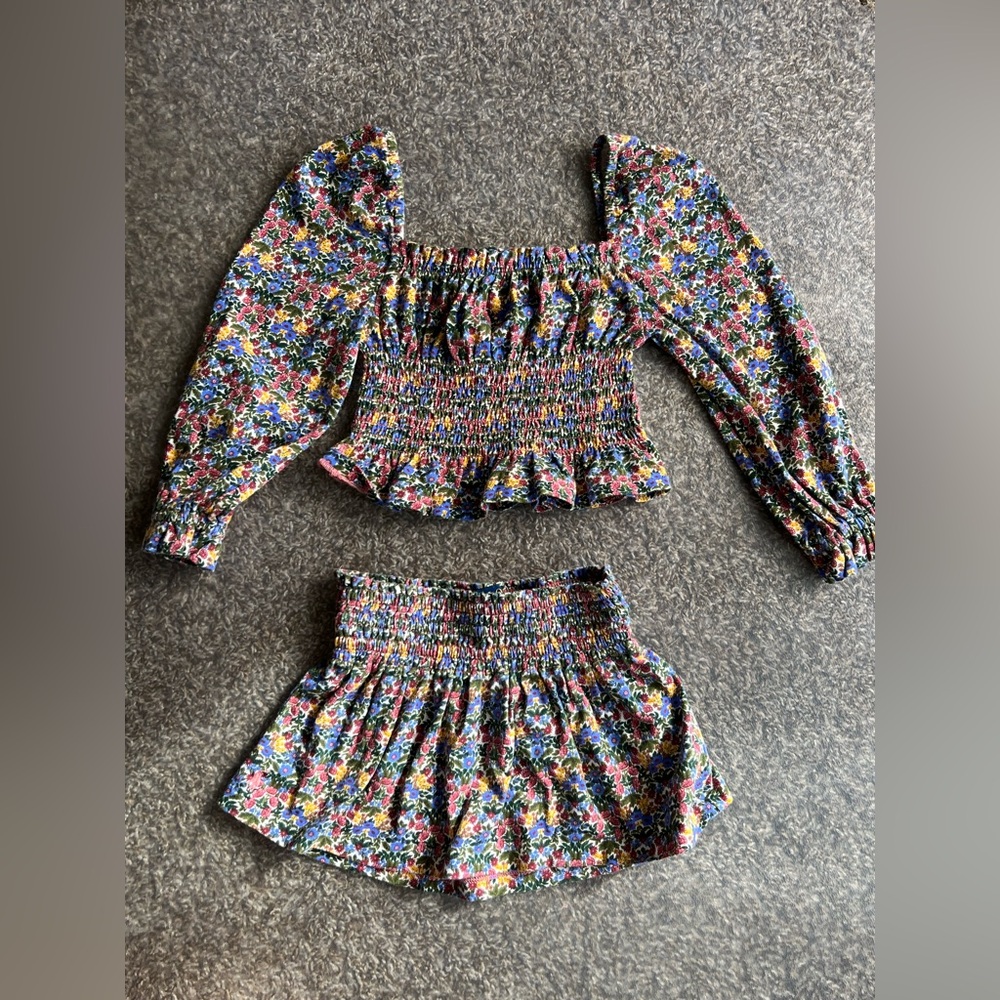 NWT Polo Ralph Lauren
Girls' 3T Floral Smocked Top and Skirt, 2-Piece Set